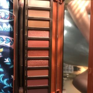 BRAND NEW URBAN DECAY NAKED HEAT PALETTE